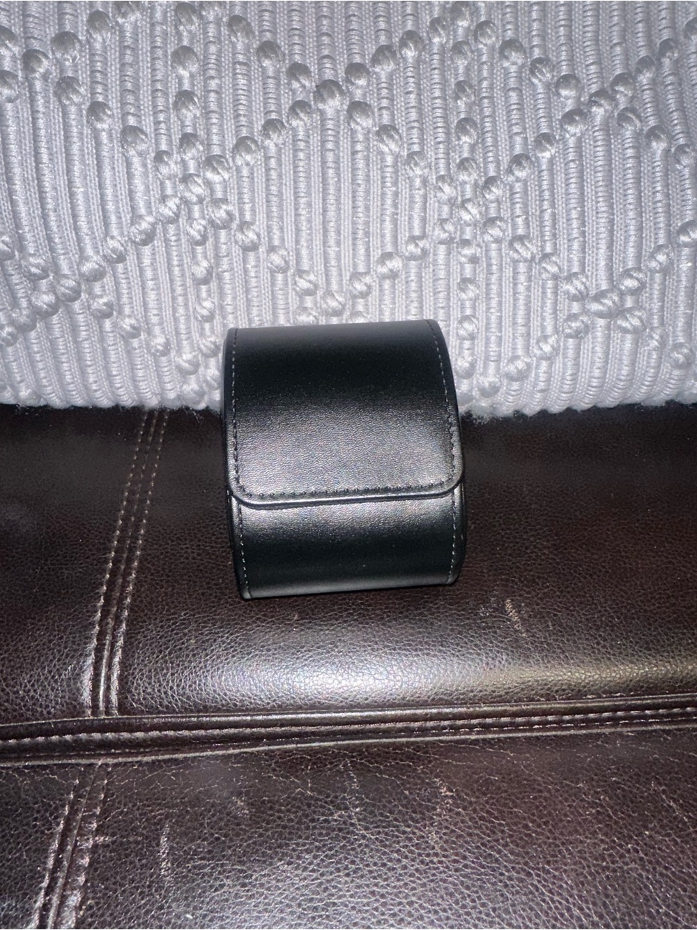 Premium Black Leather Single Travel Watch Case - Picture 3 of 6